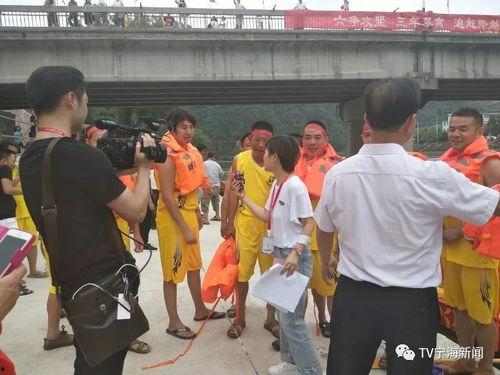 围观台湾吃瓜群众,揭秘岛内热点事件背后的真相